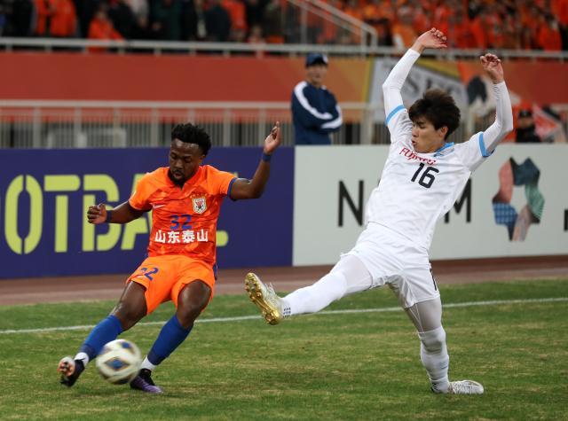 游戏规则-未能拿下首回合泰山遗憾：踢出精神 下回合赢回来